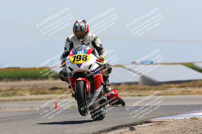 media/Apr-25-2022-Lets Ride (Mon) [[64890c87c4]]/Group B/1220pm (Wheelie Bump)/